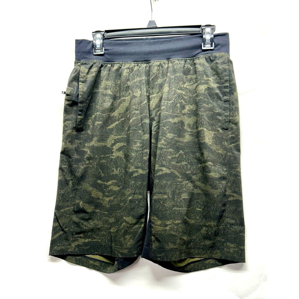 Lululemon Men's T.H.E. Short Green Medium Camo Shorts (C4)